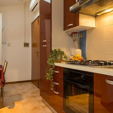 アパート Archi Di Vesna Ii アンコーナ